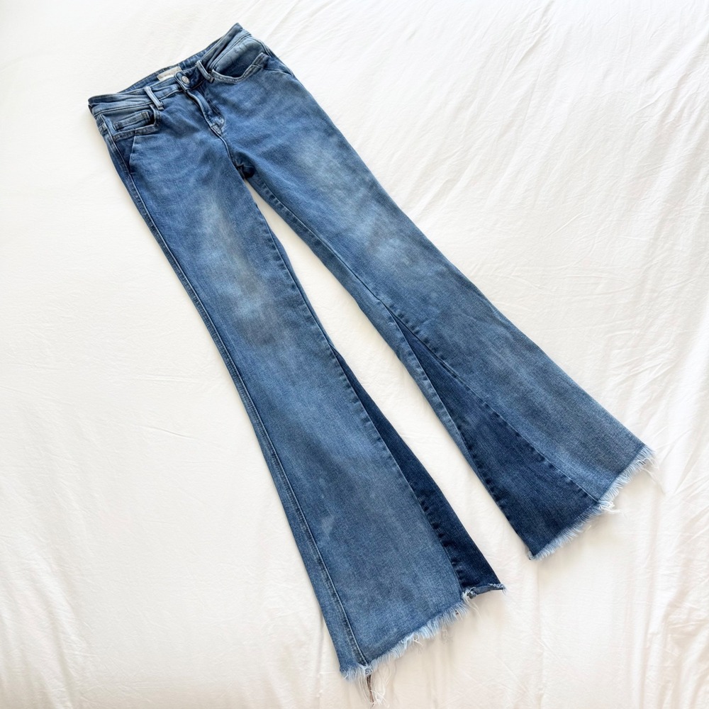 Altard State High Rise Flare Jeans Women's 26 Raw Hem Medium Wash
